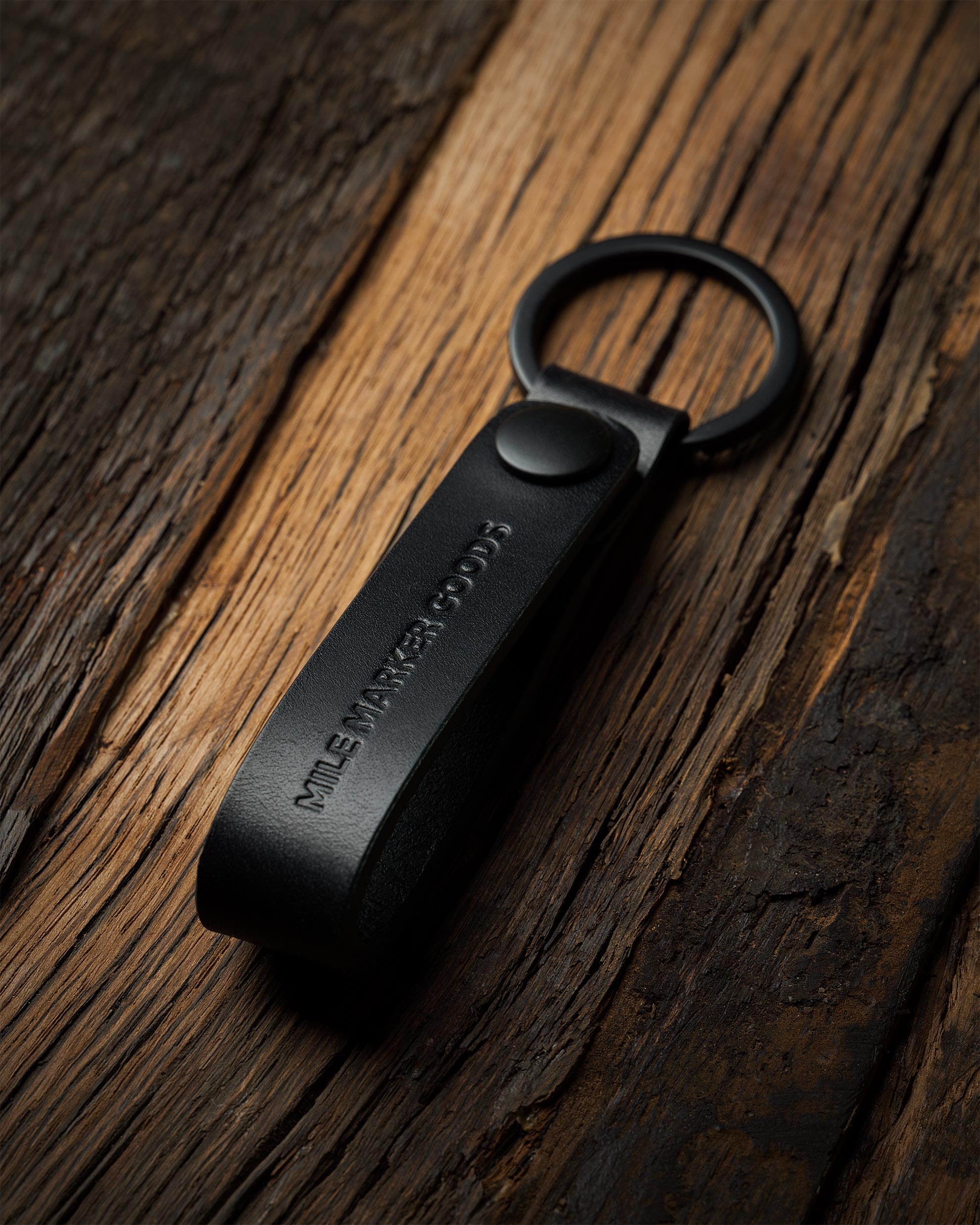 Lanyard Black Leather Black Hardware